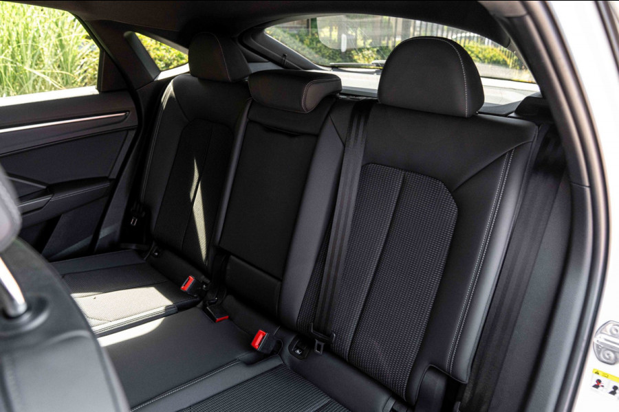 Audi Q3 Sportback 45 TFSI e S Edition 245 PK S-Line ACC Matrix LED Keyless B&O Black Optic Camera 19''