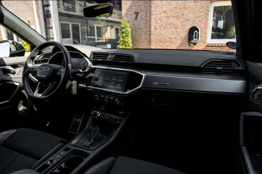 Audi Q3 Sportback 45 TFSI e S Edition 245 PK S-Line ACC Matrix LED Keyless B&O Black Optic Camera 19''