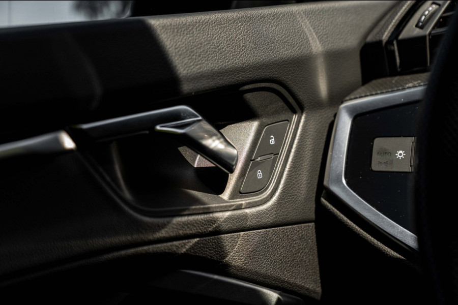Audi Q3 Sportback 45 TFSI e S Edition 245 PK S-Line ACC Matrix LED Keyless B&O Black Optic Camera 19''