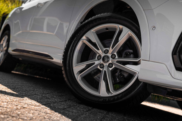 Audi Q3 Sportback 45 TFSI e S Edition 245 PK S-Line ACC Matrix LED Keyless B&O Black Optic Camera 19''