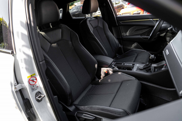 Audi Q3 Sportback 45 TFSI e S Edition 245 PK S-Line ACC Matrix LED Keyless B&O Black Optic Camera 19''