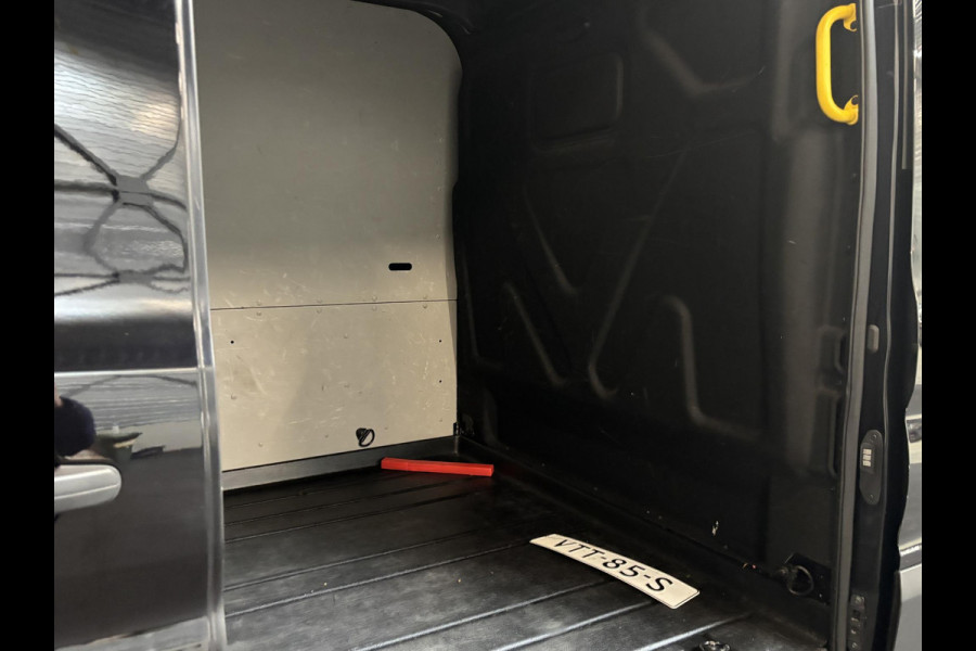 Ford Transit 330 2.0 TDCI L3H2 Trend Automaat Airco Navigatie Bluetooth Camera V+A DAB+ Cruise Control