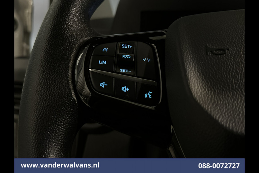 Ford Transit Custom 2.0 TDCI 136pk L2H1 Euro6 Airco | Camera | Navigatie | Apple Carplay | LED | Cruisecontrol Android Auto, 2800kg trekhaak, Parkeersensoren, Verwarmde voorruit, Bijrijdersbank