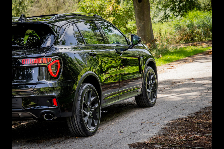 Lynk & Co 01 1.5 Plug-In Hybrid 262pk BLACKED OUT | 360 Camera | Panoramadak