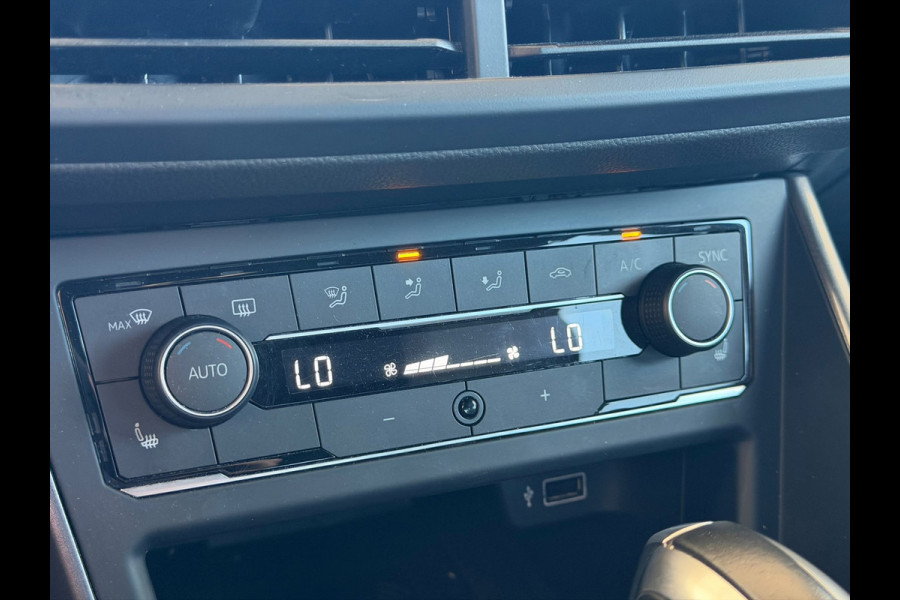 Volkswagen Polo 2.0 TSI GTI( Goed OnderH, Navi, Carplay, StoelV, App-Connect, Cruise Con, Etc)