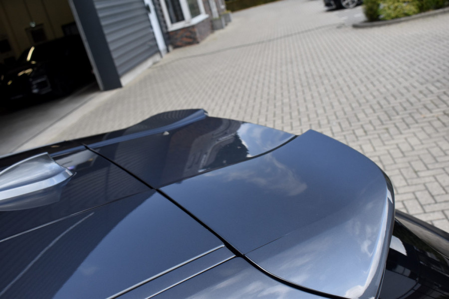 BMW 1 Serie M135i xDrive 306pk | Pano | Harman/Kardon | Head-Up | 19'' Wielen | Stuur + Stoelverwarming |