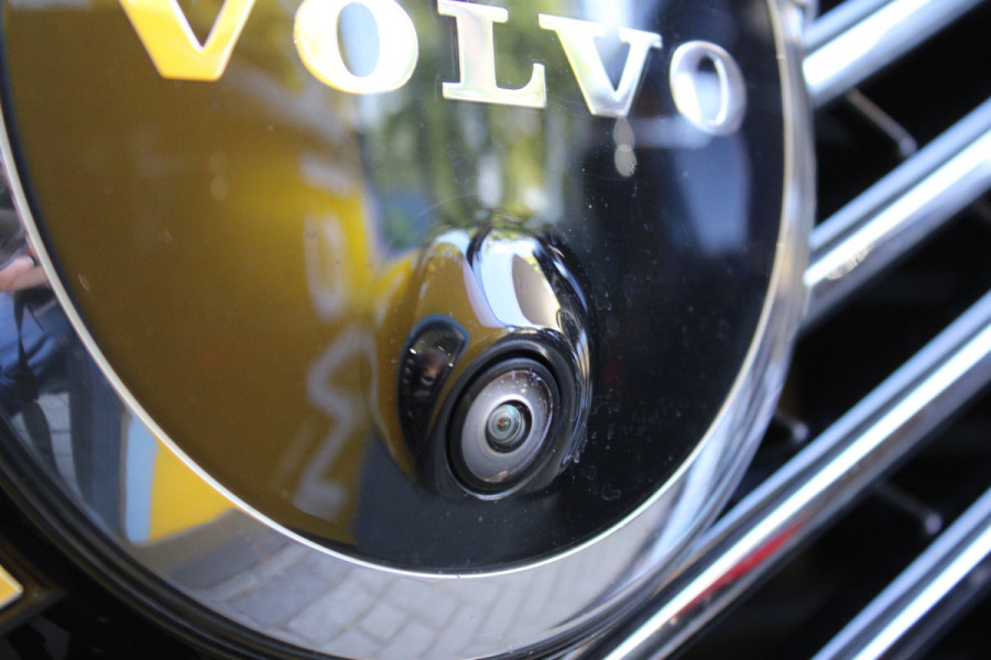 Volvo XC60 2.0 T8 Ultra Bright | Luchtvering | Massage | H/K | Head-Up