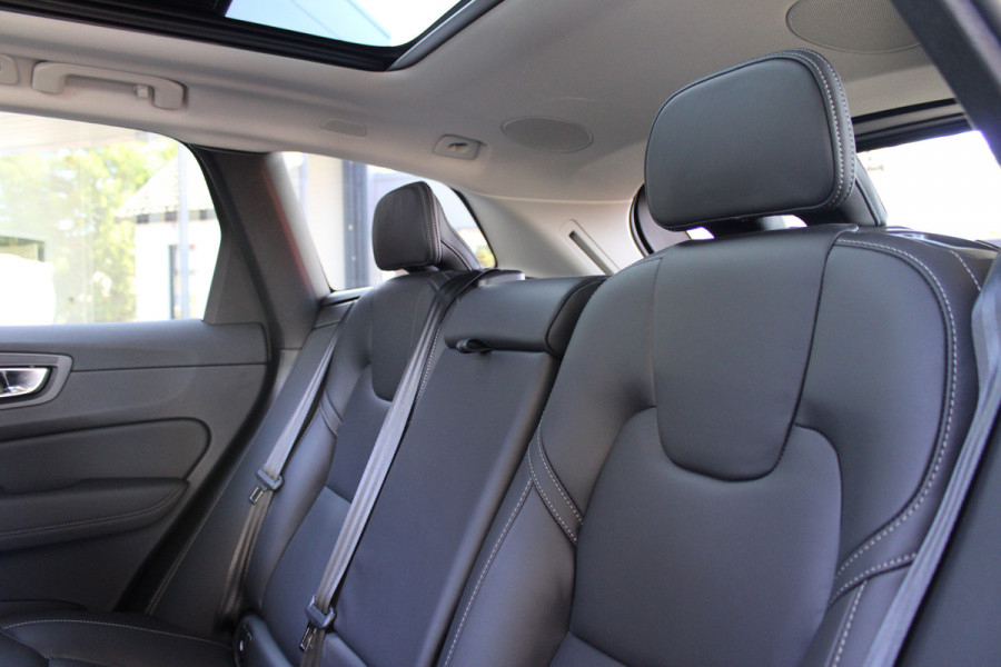 Volvo XC60 2.0 T8 Ultra Bright | Luchtvering | Massage | H/K | Head-Up