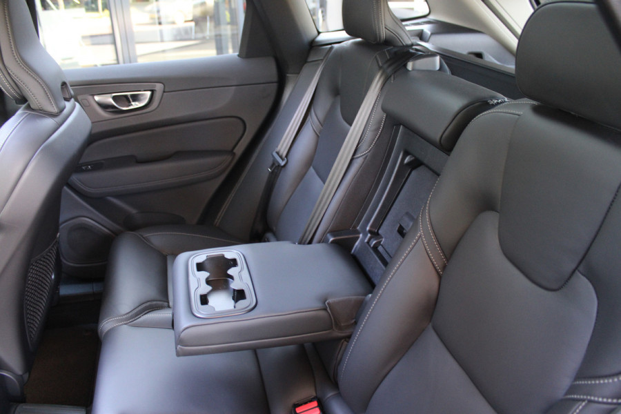 Volvo XC60 2.0 T8 Ultra Bright | Luchtvering | Massage | H/K | Head-Up