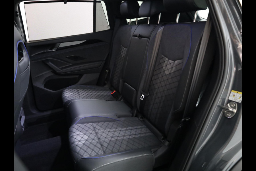 Volkswagen Tayron R-Line Edition 1.5 eHybrid 200 kW / 272 PK SUV 6 v Panoramadak | Trekhaak | 360 camera