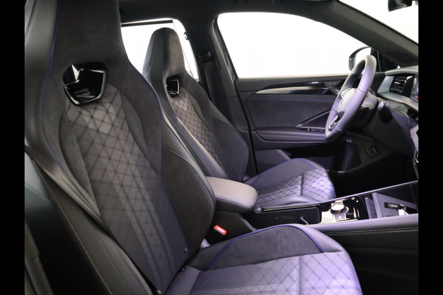 Volkswagen Tayron R-Line Edition 1.5 eHybrid 200 kW / 272 PK SUV 6 v Panoramadak | Trekhaak | 360 camera
