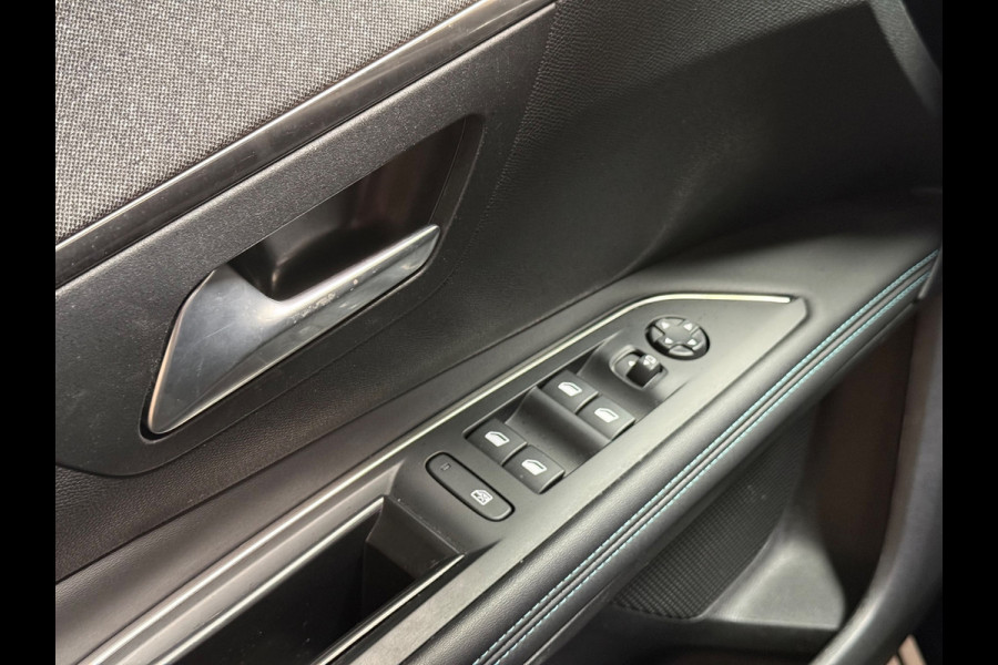 Peugeot 3008 1.2 PureTech Allure Pack Business | Stoelverwarming | Carplay | Camera | Trekhaak