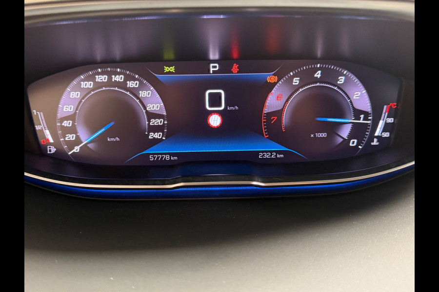 Peugeot 3008 1.2 PureTech Allure Pack Business | Stoelverwarming | Carplay | Camera | Trekhaak