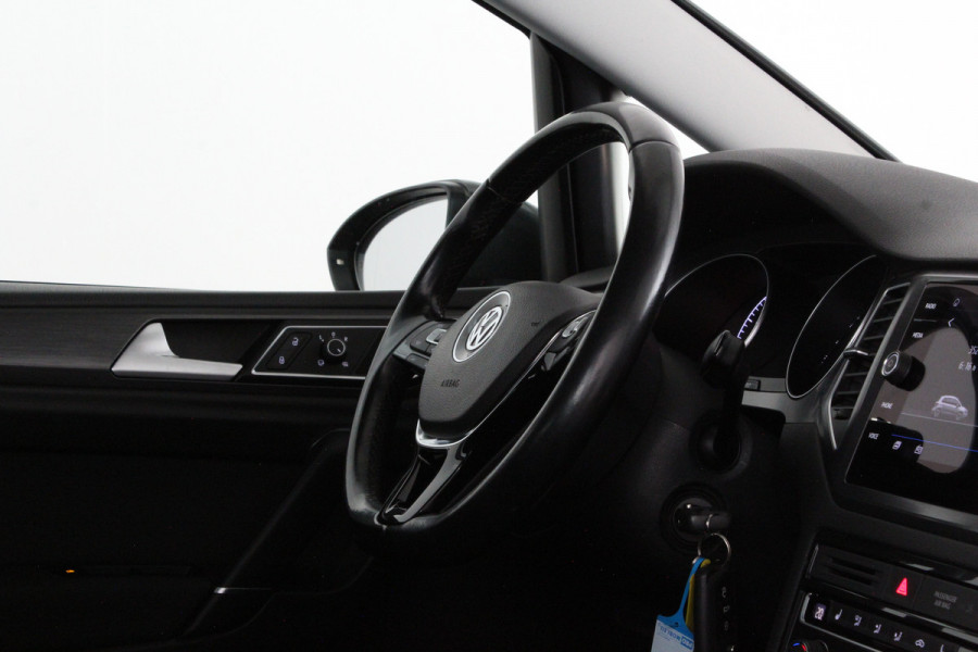 Volkswagen Golf Sportsvan 1.0 TSI Highline > Camera/All season banden/Goed onderhouden!