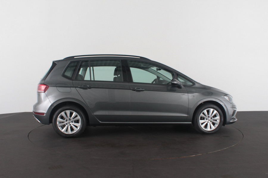 Volkswagen Golf Sportsvan 1.0 TSI Highline > Camera/All season banden/Goed onderhouden!