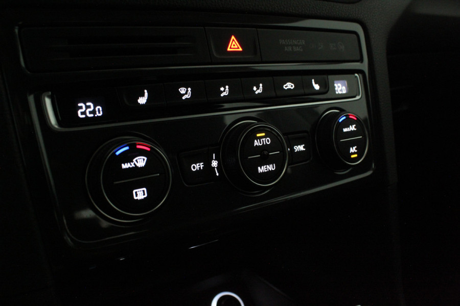 Volkswagen Golf Sportsvan 1.0 TSI Highline > Camera/All season banden/Goed onderhouden!