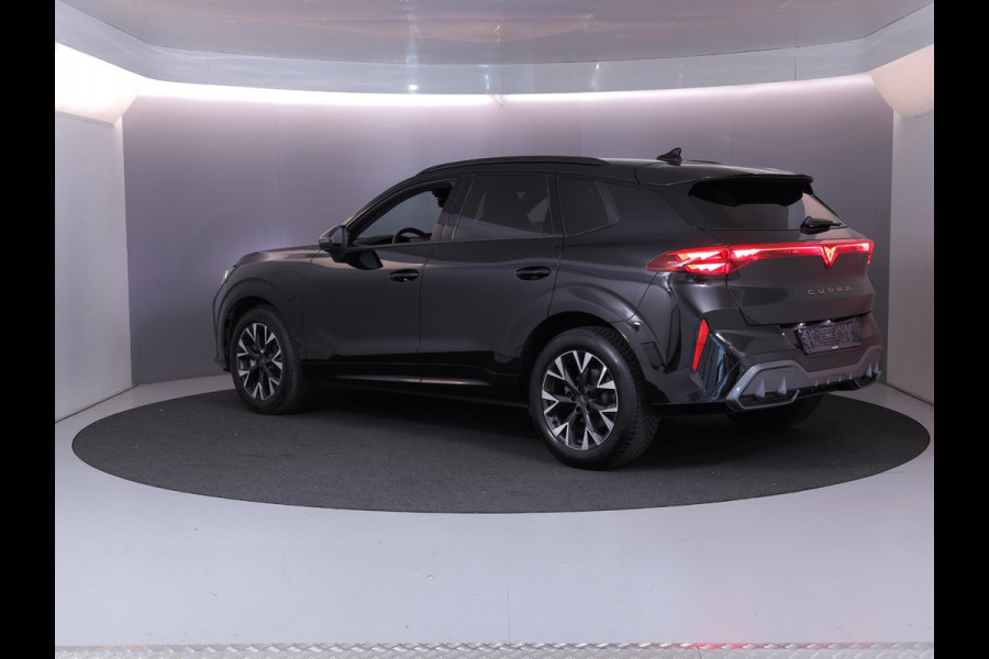 CUPRA Terramar 1.5 TSI e-Hybrid Business 204 pk Automaat (DSG) | Navigatie | Parkeersensoren (Park assist) | Rondomzicht camera | Autom. airco (3 zones) | Elektr. voorstoelen | Head-up display |