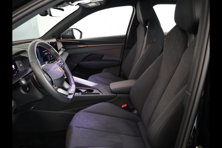 CUPRA Terramar 1.5 TSI e-Hybrid Business 204 pk Automaat (DSG) | Navigatie | Parkeersensoren (Park assist) | Rondomzicht camera | Autom. airco (3 zones) | Elektr. voorstoelen | Head-up display |