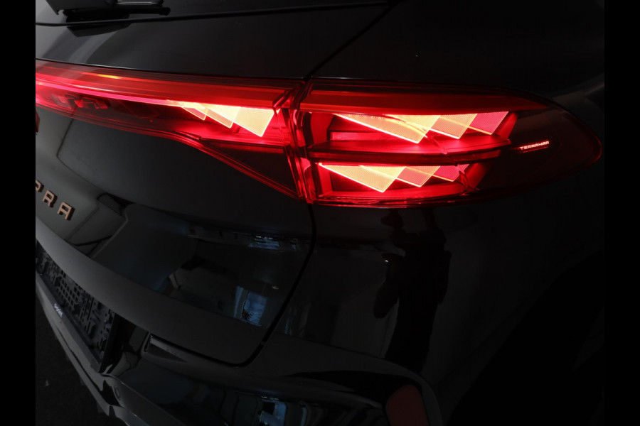 CUPRA Terramar 1.5 TSI e-Hybrid Business 204 pk Automaat (DSG) | Navigatie | Parkeersensoren (Park assist) | Rondomzicht camera | Autom. airco (3 zones) | Elektr. voorstoelen | Head-up display |