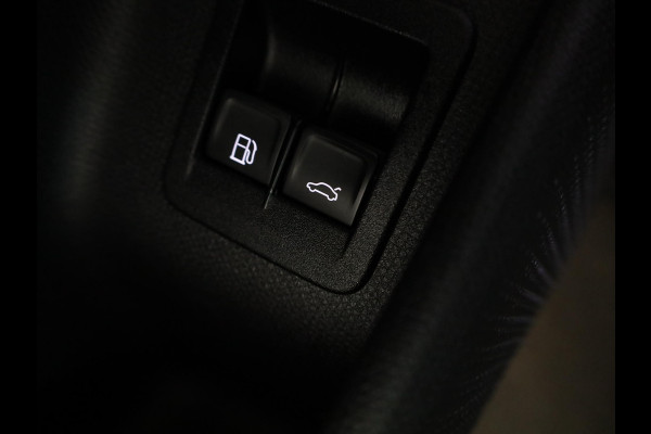 CUPRA Terramar 1.5 TSI e-Hybrid Business 204 pk Automaat (DSG) | Navigatie | Parkeersensoren (Park assist) | Rondomzicht camera | Autom. airco (3 zones) | Elektr. voorstoelen | Head-up display |