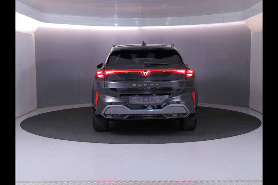 CUPRA Terramar 1.5 TSI e-Hybrid Business 204 pk Automaat (DSG) | Navigatie | Parkeersensoren (Park assist) | Rondomzicht camera | Autom. airco (3 zones) | Elektr. voorstoelen | Head-up display |