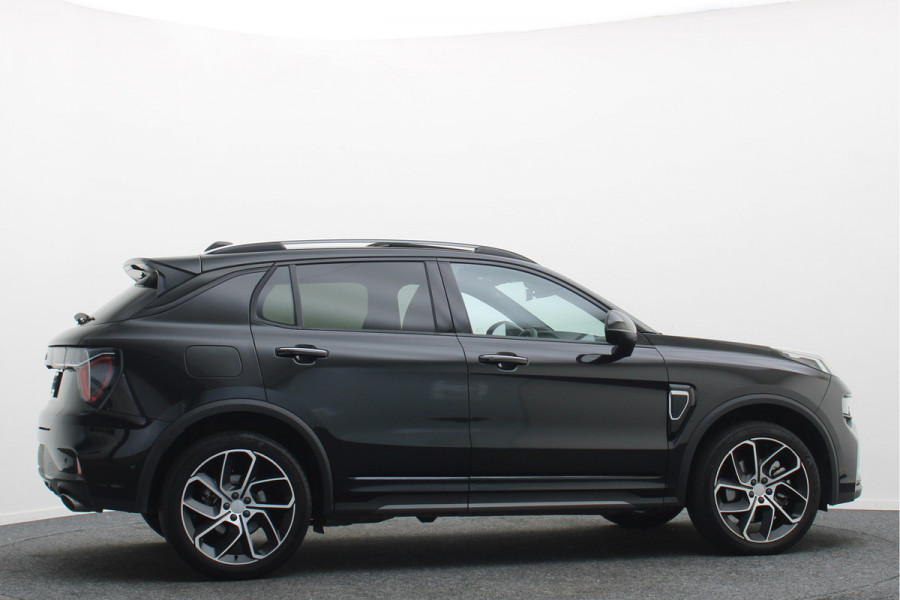 Lynk & Co 01 1.5 360° Camera, Panoramadak, Apple Carplay, ACC, Keyless, Zwarte hemel,, LED, 20''