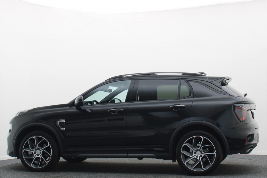 Lynk & Co 01 1.5 360° Camera, Panoramadak, Apple Carplay, ACC, Keyless, Zwarte hemel,, LED, 20''