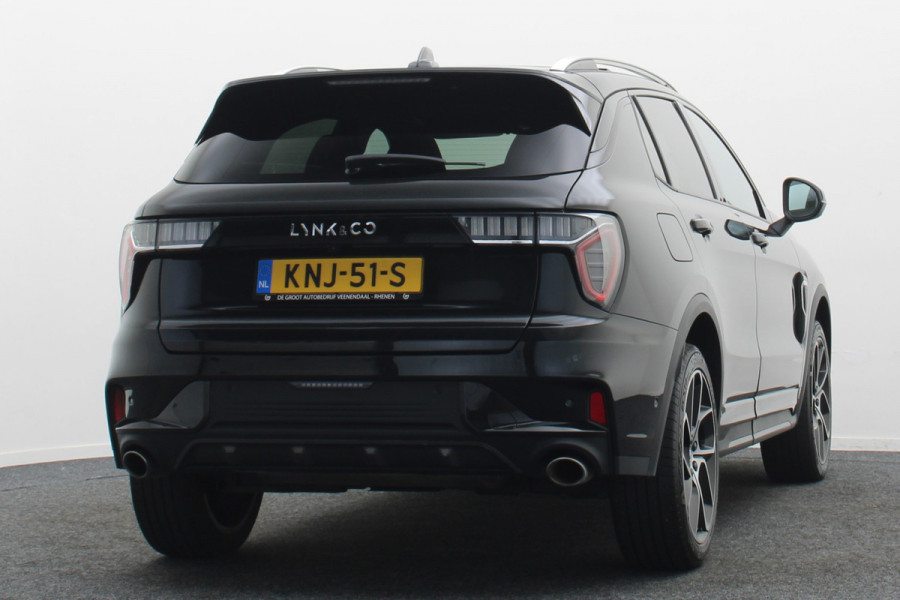 Lynk & Co 01 1.5 360° Camera, Panoramadak, Apple Carplay, ACC, Keyless, Zwarte hemel,, LED, 20''