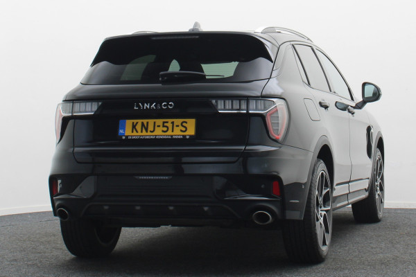 Lynk & Co 01 1.5 360° Camera, Panoramadak, Apple Carplay, ACC, Keyless, Zwarte hemel,, LED, 20''