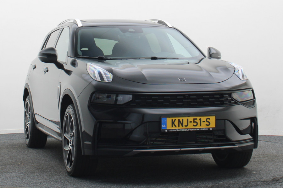 Lynk & Co 01 1.5 360° Camera, Panoramadak, Apple Carplay, ACC, Keyless, Zwarte hemel,, LED, 20''