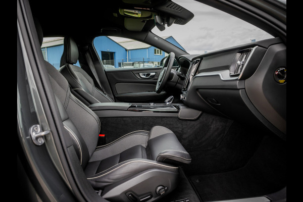 Volvo V60 2.0 T6 Plug-in hybrid AWD Plus Dark | Trekhaak | 360 Camera