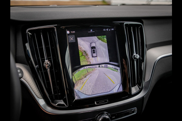 Volvo V60 2.0 T6 Plug-in hybrid AWD Plus Dark | Trekhaak | 360 Camera