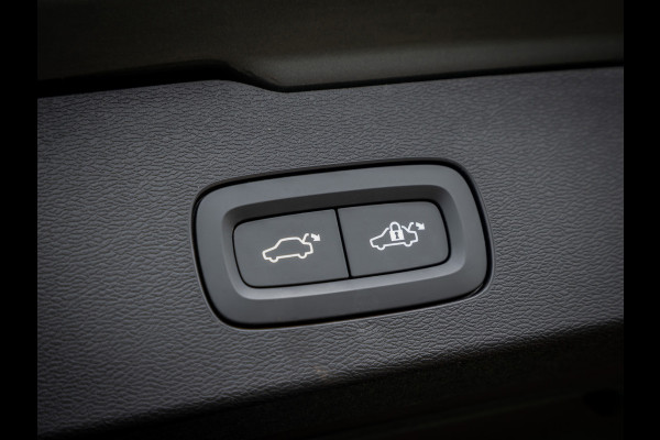 Volvo V60 2.0 T6 Plug-in hybrid AWD Plus Dark | Trekhaak | 360 Camera