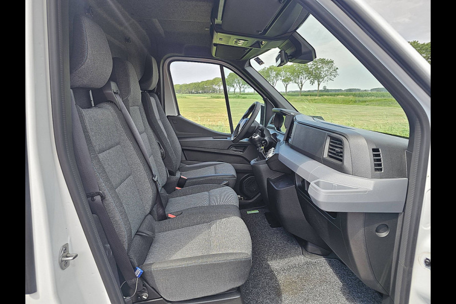 Renault Master T35 2.0 dCi 130 L2H2 Cruise control, Airco, Pdc, Carplay, Navi, Camera, 3,5t trekhaak, 3zits
