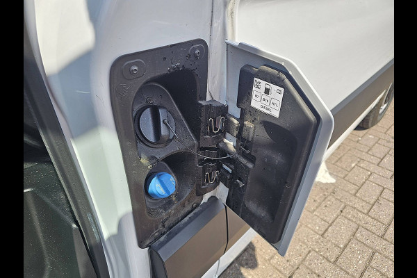 Renault Master T35 2.0 dCi 130 L2H2 Cruise control, Airco, Pdc, Carplay, Navi, Camera, 3,5t trekhaak, 3zits