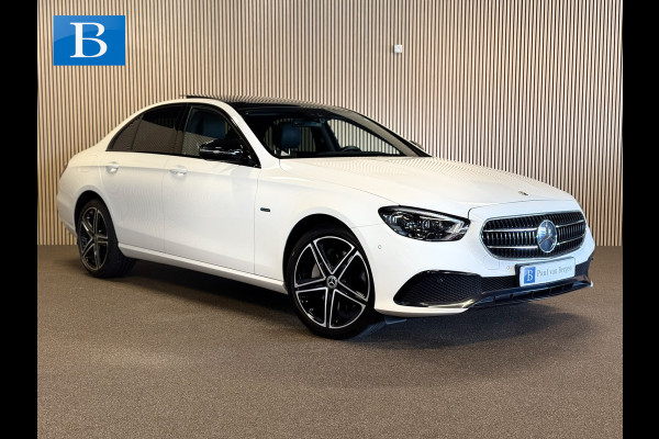 Mercedes-Benz E-Klasse 300e 4 Matic Avantgarde-PANORAMA-NIGHT-WIDESCREEN-CAMERA-SPOORPAKKET-COMPLEET