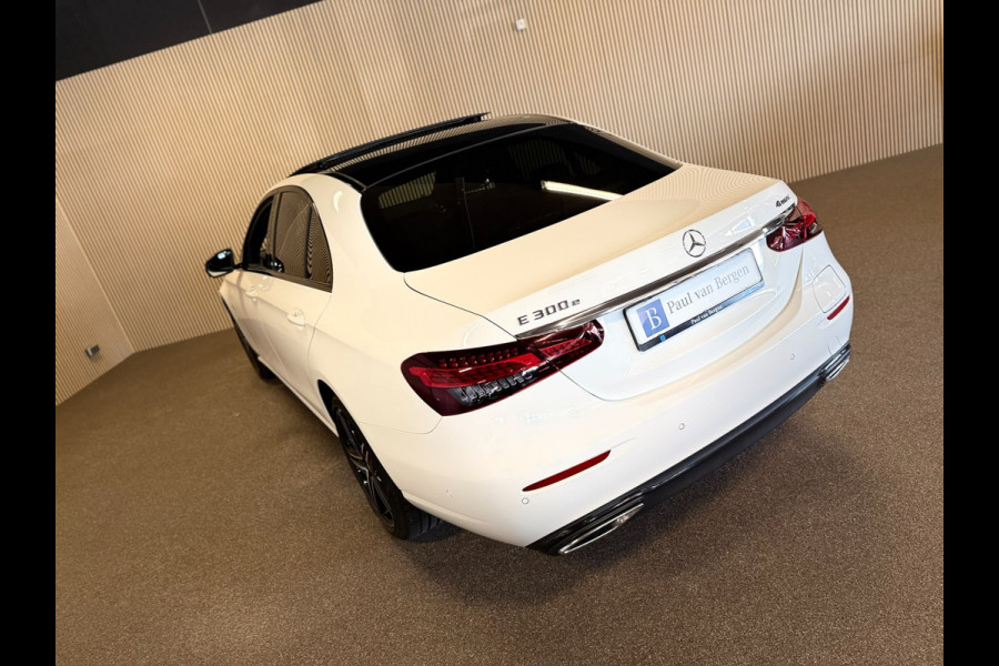 Mercedes-Benz E-Klasse 300e 4 Matic Avantgarde-PANORAMA-NIGHT-WIDESCREEN-CAMERA-SPOORPAKKET-COMPLEET