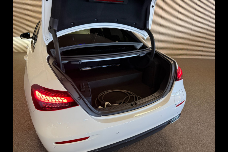 Mercedes-Benz E-Klasse 300e 4 Matic Avantgarde-PANORAMA-NIGHT-WIDESCREEN-CAMERA-SPOORPAKKET-COMPLEET