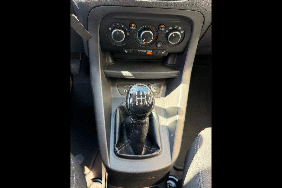 Ford Ka+ 1.2 Trend Ultimate White 5Drs - 62.000 KM - Airco I Sport velgen I PDC I Dealer onderhouden