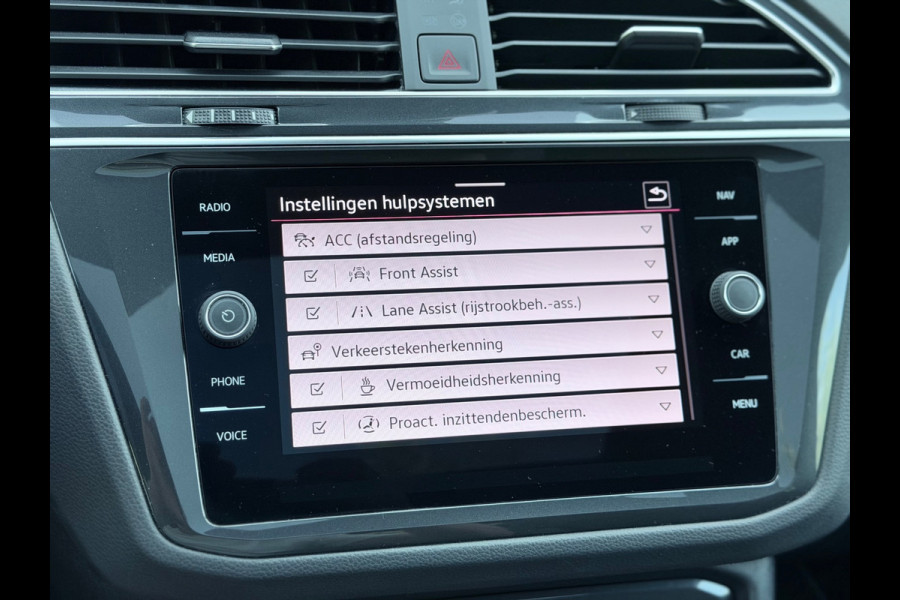 Volkswagen Tiguan 1.5 TSI 3x R-Line Pano/Keyless/AppleCarPlay