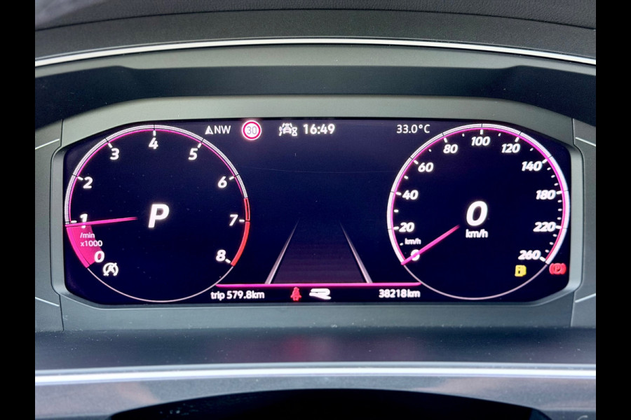 Volkswagen Tiguan 1.5 TSI 3x R-Line Pano/Keyless/AppleCarPlay