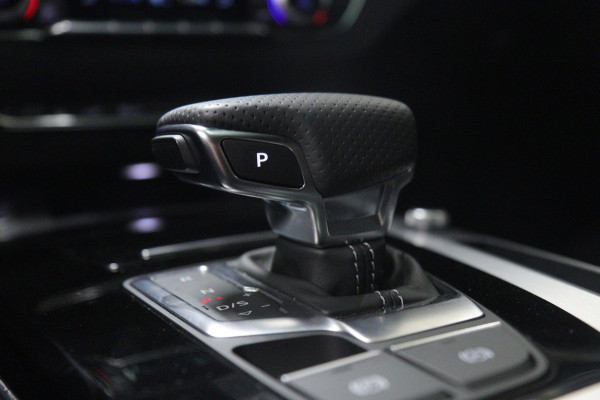 Audi Q5 50 TFSI e S edition Competition PANO/CARPLAY/ACC/KEYLESS/VOL