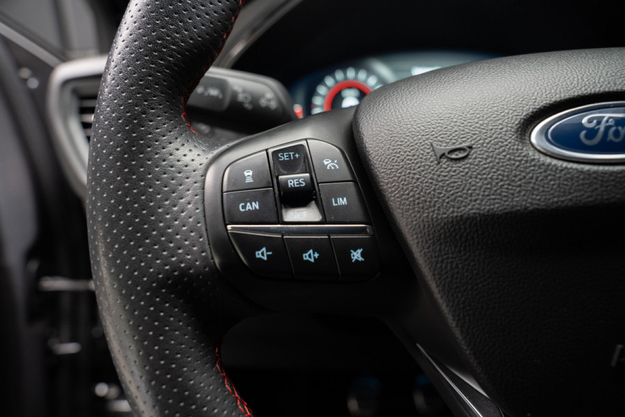 Ford Focus 2.3 EcoBoost ST PERFORMANCE LED-Matrix - AGR PERFORMACE Stoelen - Driver assistance pakket