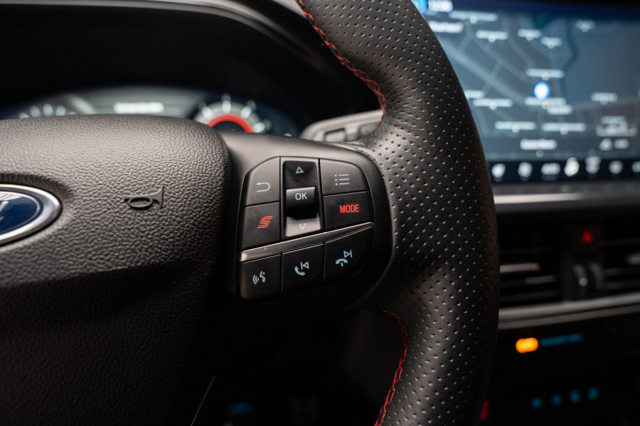Ford Focus 2.3 EcoBoost ST PERFORMANCE LED-Matrix - AGR PERFORMACE Stoelen - Driver assistance pakket