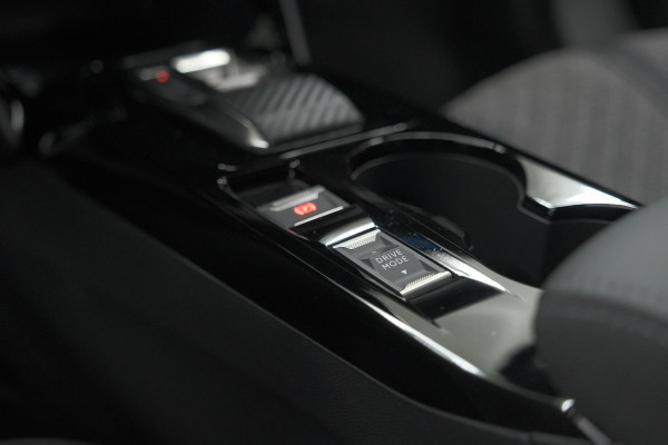 Peugeot 2008 Hybrid 136 e-DCS6 Allure | 360 Camera | Adaptieve Cruise Control | Dodehoekdetectie | Apple Carplay