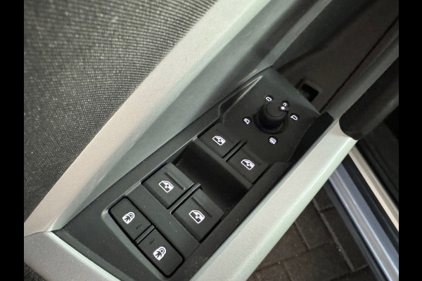 Audi Q3 35 TFSI Pro Line Pano|Camera|Stoelverwarming|Dodehoek|Keyless|ACC|Lane Assist
