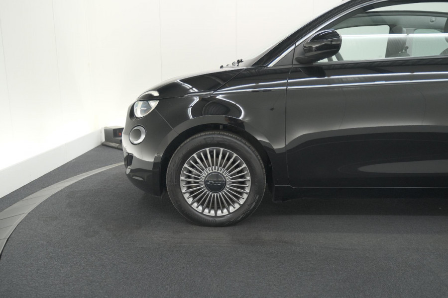 Fiat 500C Icon 42 kWh | 95,7% SOH | Convenience Pack | Camera | Dodehoekdetectie | Stoelverwarming