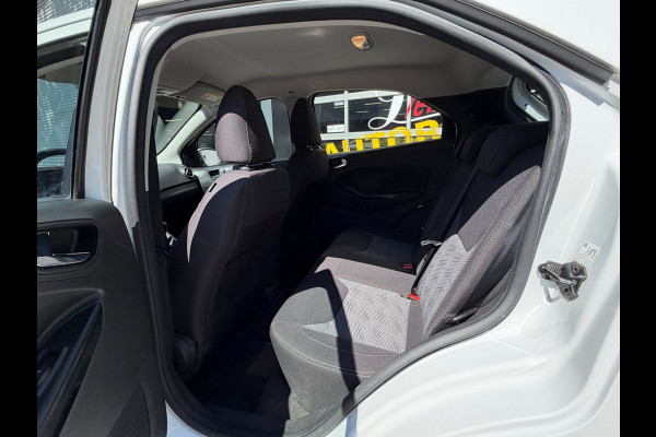 Ford Ka+ 1.2 Trend Ultimate White 5Drs - 62.000 KM - Airco I Sport velgen I PDC I Dealer onderhouden
