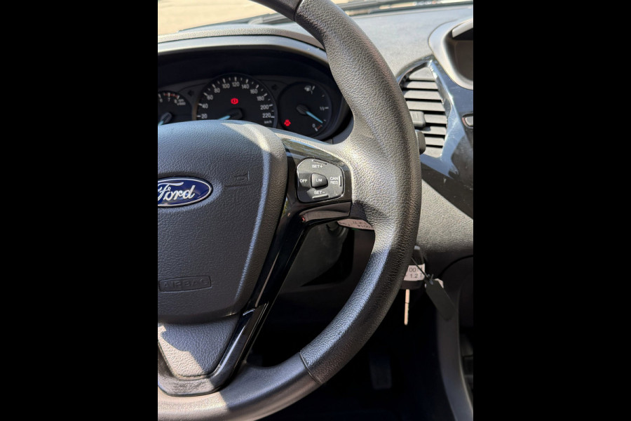 Ford Ka+ 1.2 Trend Ultimate White 5Drs - 62.000 KM - Airco I Sport velgen I PDC I Dealer onderhouden