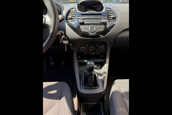 Ford Ka+ 1.2 Trend Ultimate White 5Drs - 62.000 KM - Airco I Sport velgen I PDC I Dealer onderhouden
